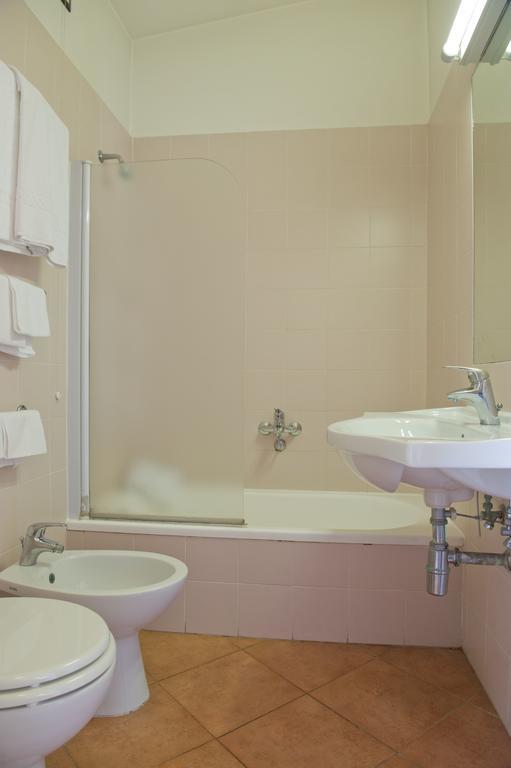 Autohotel Равена Стая снимка