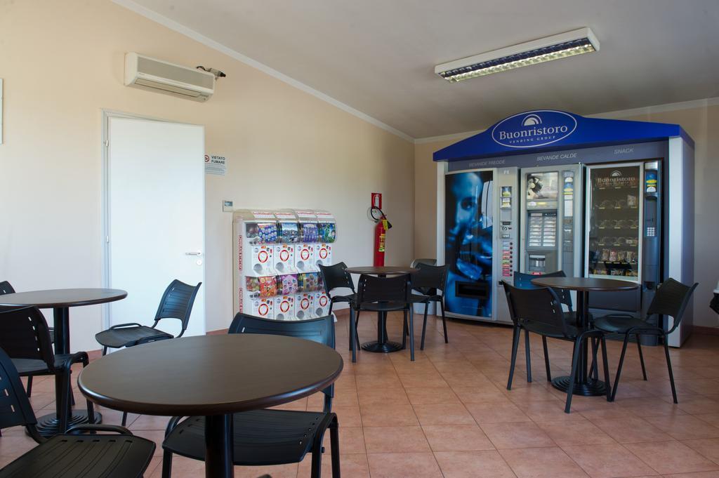 Autohotel Равена Екстериор снимка