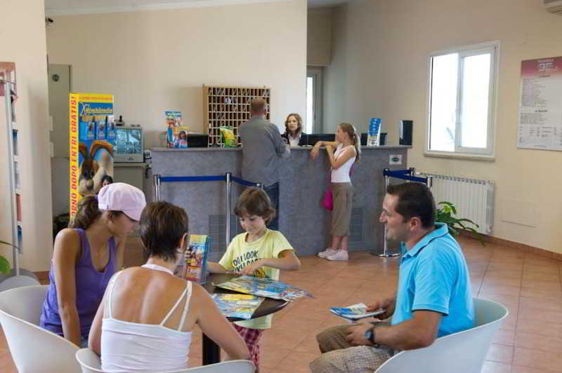 Autohotel Равена Екстериор снимка